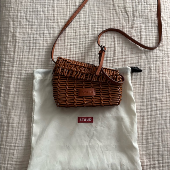 STAUD Acute Brown Woven Bag - Picture 2 of 4